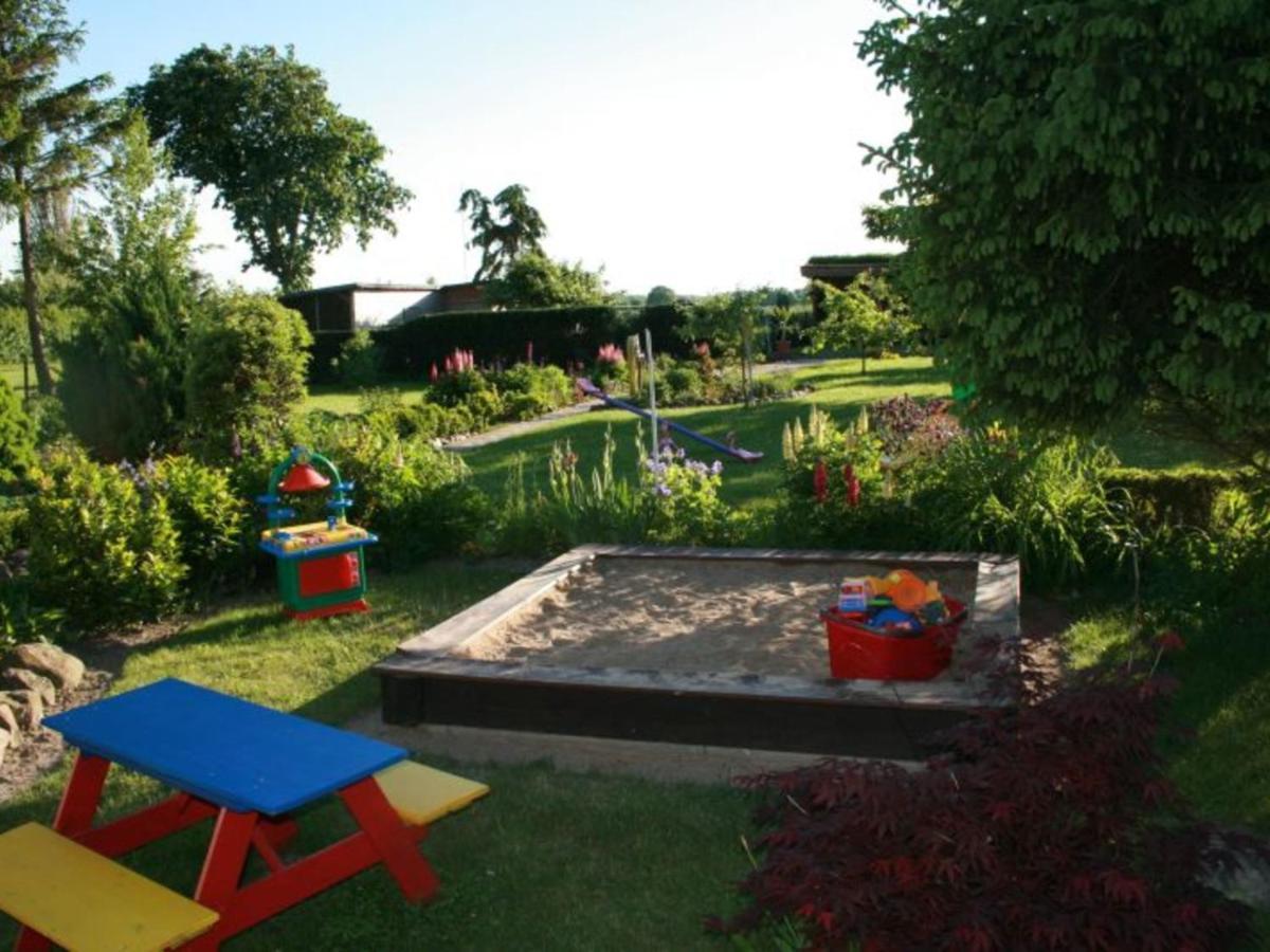 Apartment In Robertsdorf With Garden, Terrace, Barbecue Blowatz Cameră foto